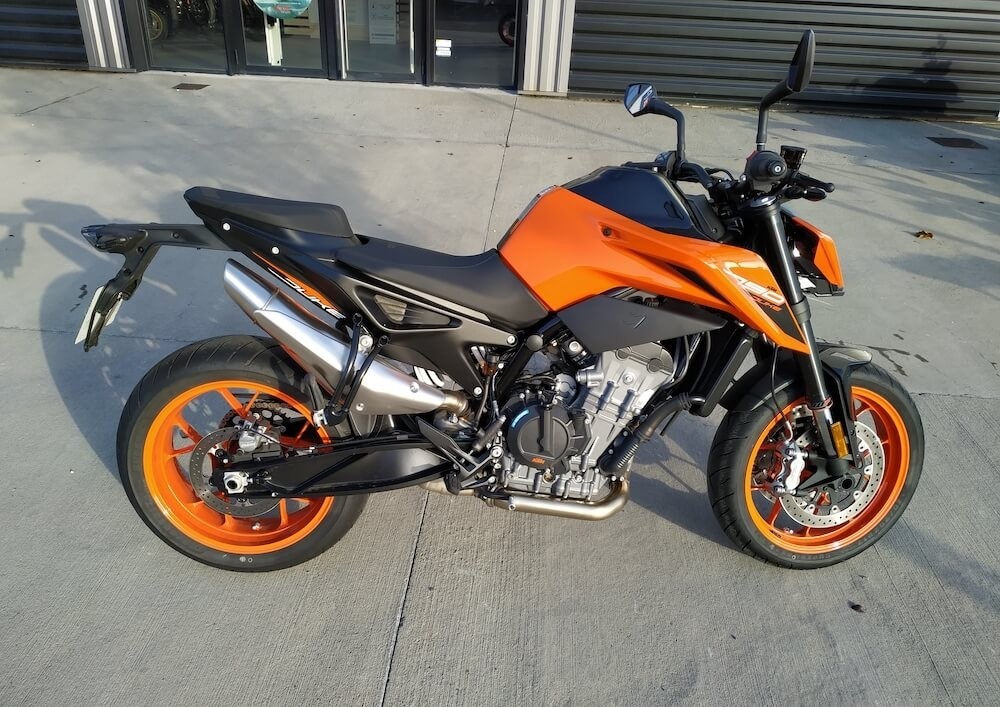 location moto le mans Ktm 790 Duke 1