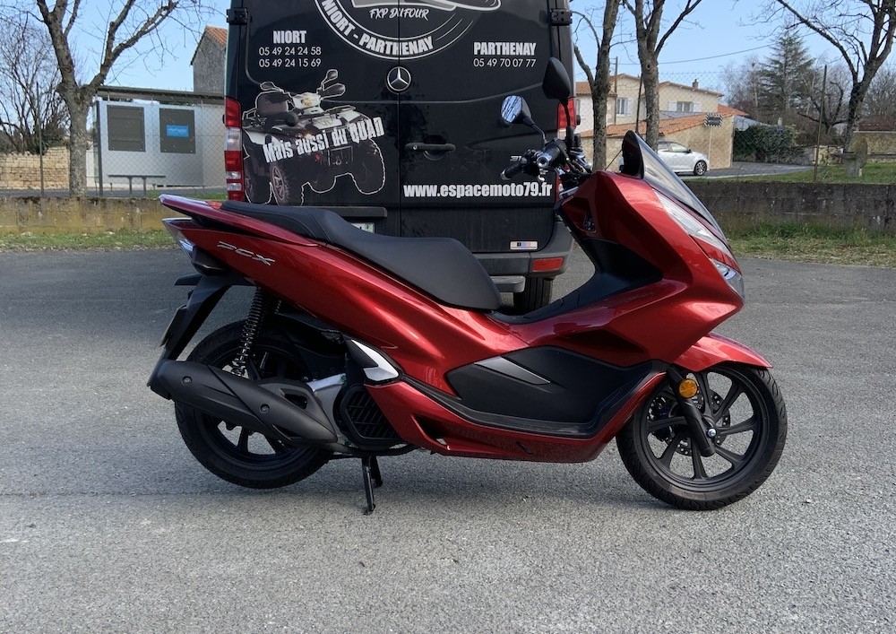 Location moto La Rochelle Kawasaki Z 900 RS 1