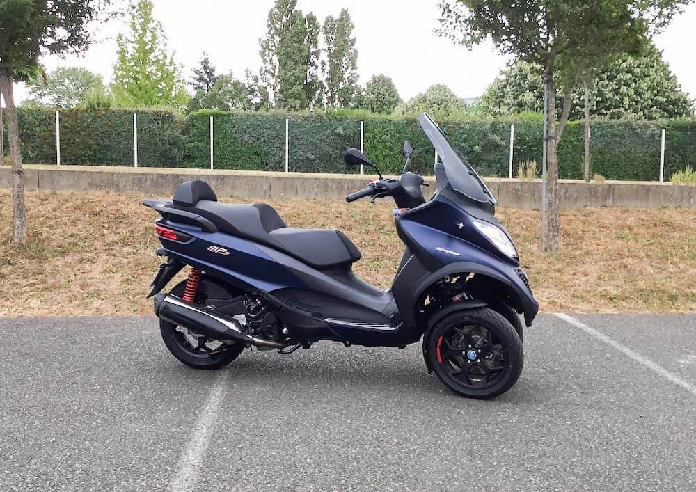 location scooter Mayenne (ville) Piaggio MP3 500 HPE 9655