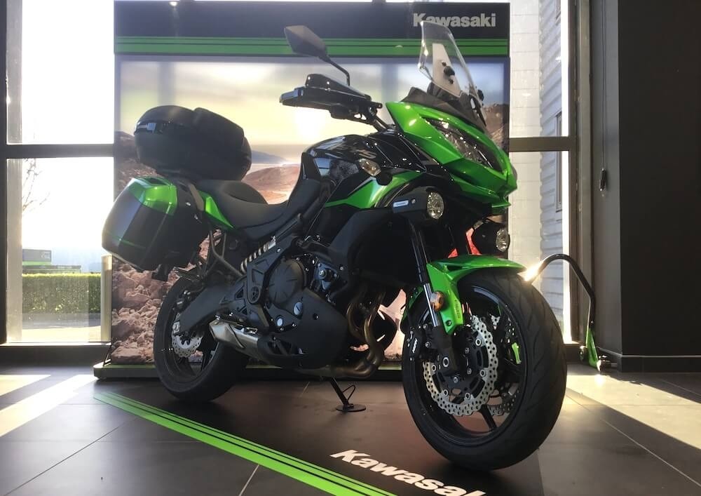 location moto Vannes Kawasaki Versys 650 12359