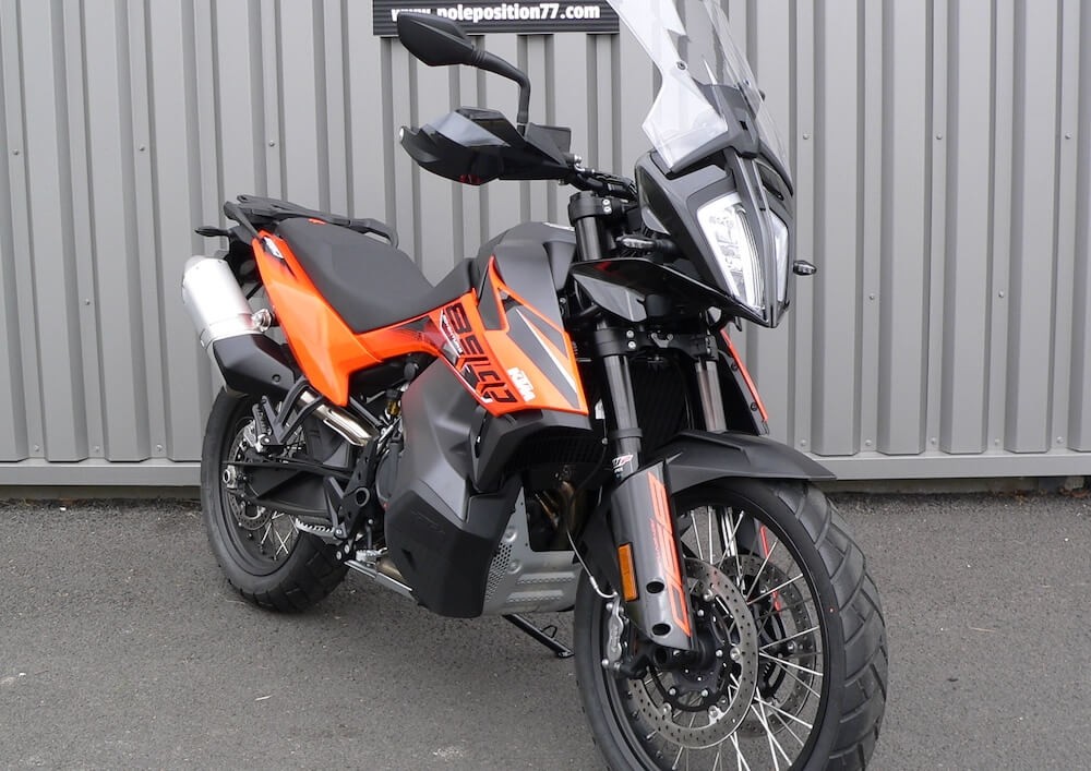 Location moto Pau KTM 790 Duke L 1