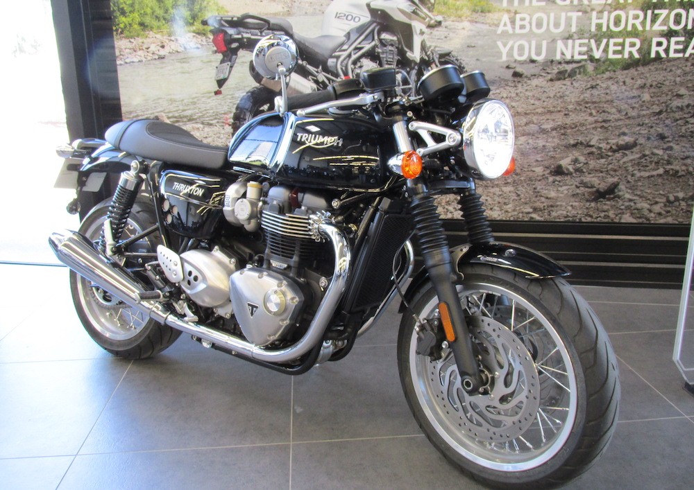 Location moto Montpellier Triumph Thruxton 1200 R 5