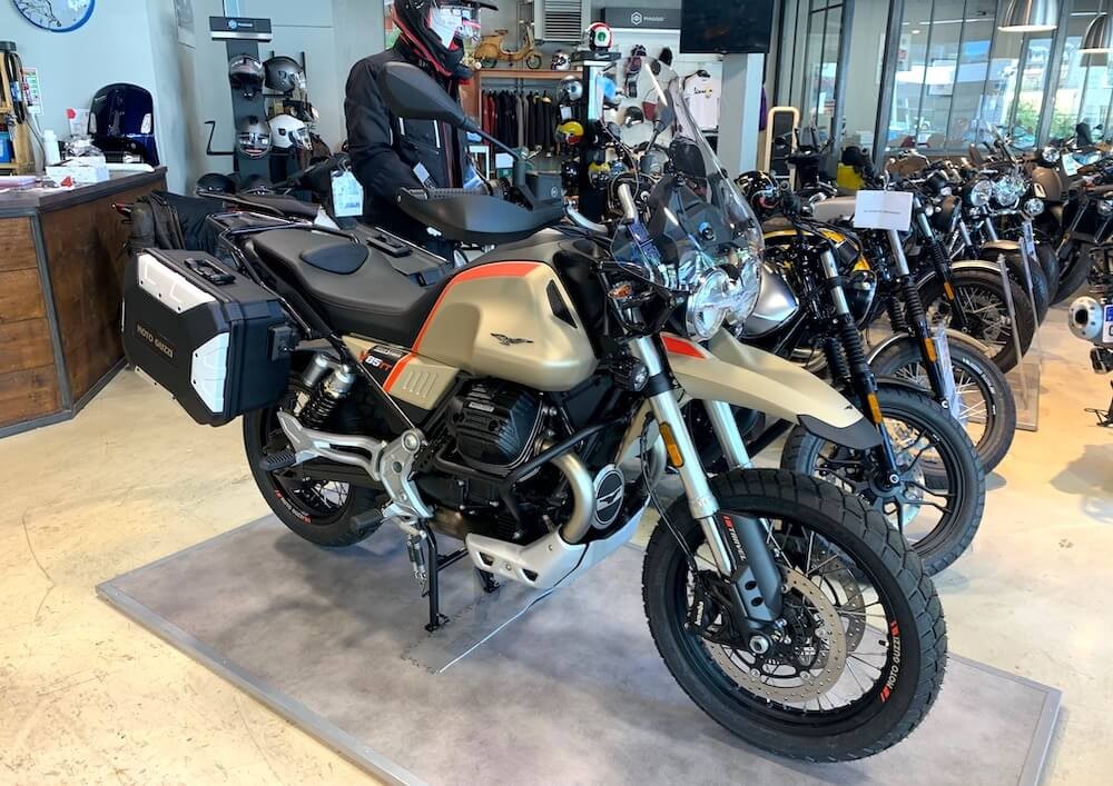 location moto rouen Guzzi Guzzi V85 TT 2