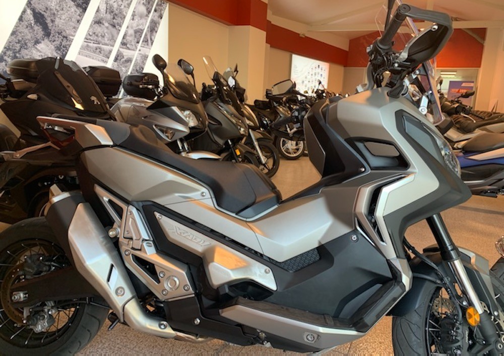 location moto Villejuif Honda Africa Twin 1000 CRF 7791