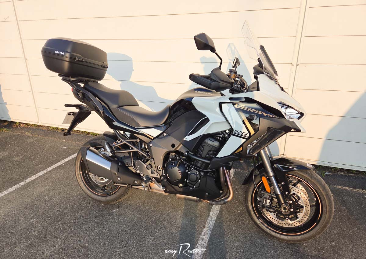 location moto Vannes Kawasaki Versys 1100 SE  1