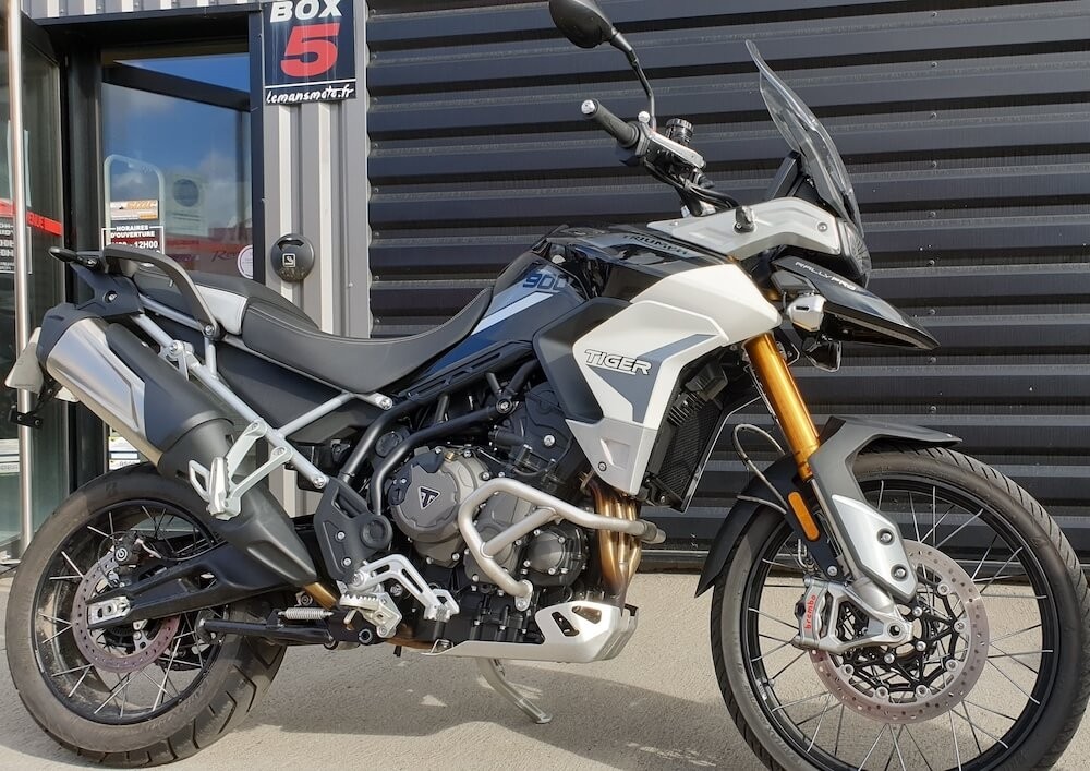 location moto Le Mans Triumph Bonneville T100