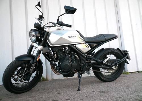 Location scooter Narbonne Piaggio MP3 500 LT