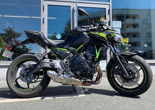 location moto cholet Kawasaki Z 650 1