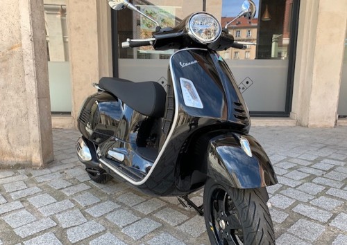 location scooter Nancy Vespa GTS 300 10541