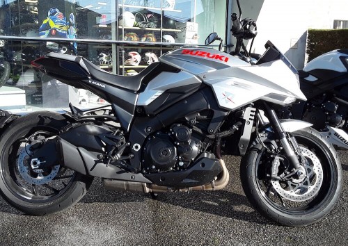 location moto Brive-la-Gaillarde Suzuki 1000 Katana 1