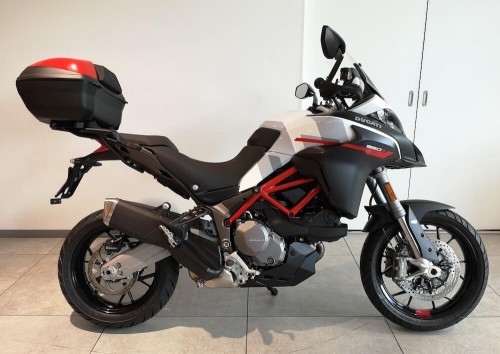 Location moto Pau KTM 790 Duke L 1