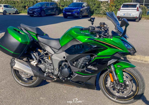 location moto Vannes Kawasaki Ninja 1100 SX SE 1