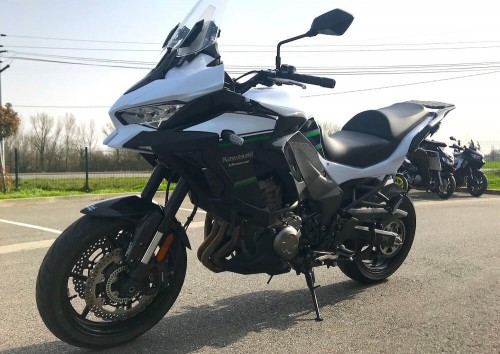 Location moto Angers Kawasaki w800 4