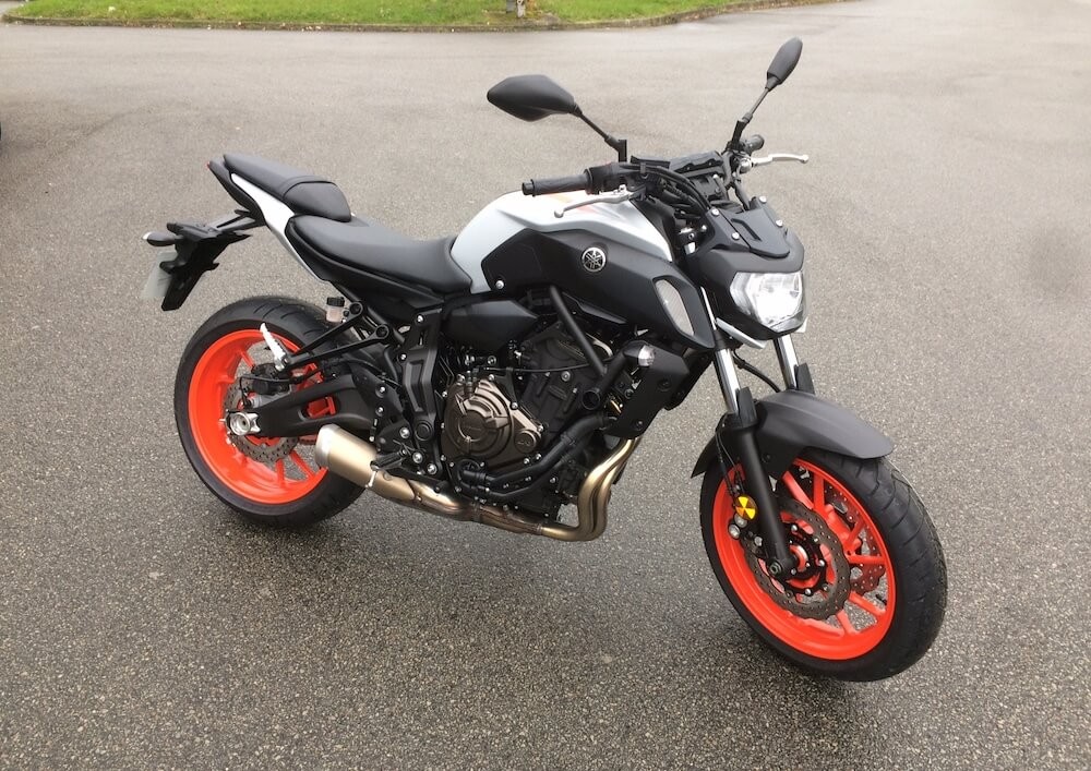 Location moto Laval Yamaha MT07 1