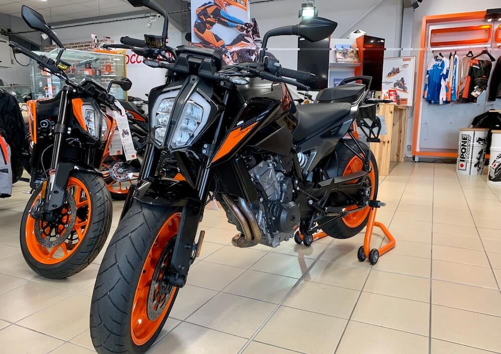 Location moto Lessay KTM Duke 7