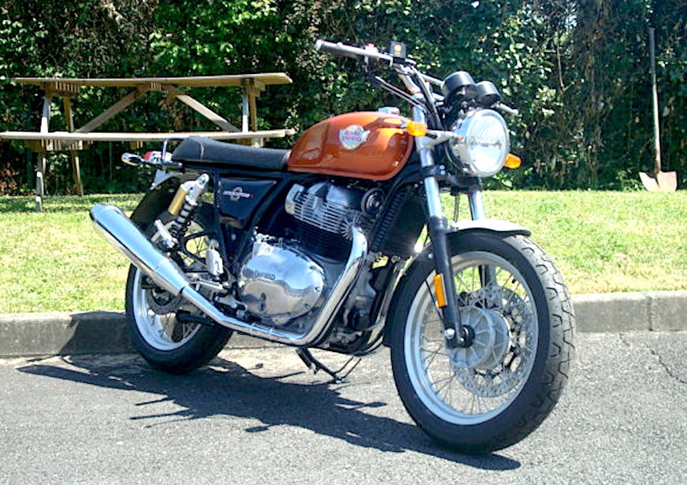 Location moto Laval Ducati 400 Scrambler 1