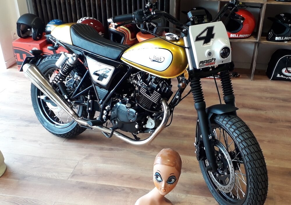 Location moto Saint-Lô Triumph Bonneville 1