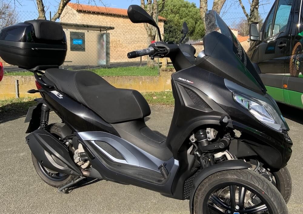 Location moto Laval Yamaha MT07 1