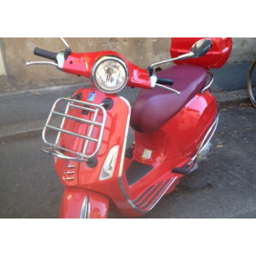 motorcycle rental Piaggio 125 Vespa Rouge #2