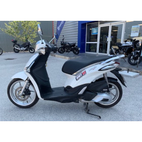 motorcycle rental Piaggio 125 Liberty