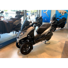 motorcycle rental Piaggio MP3 300 HPE