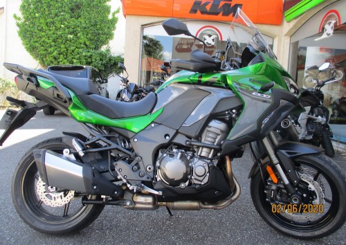 Location moto Laval Ducati 400 Scrambler 1