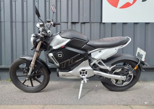 Location moto Saint-Lô Triumph Bonneville 1