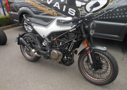 Location moto Laval Yamaha MT07 1