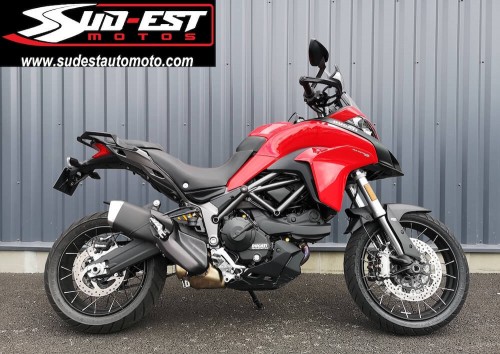 Location moto Laval Ducati 400 Scrambler 1