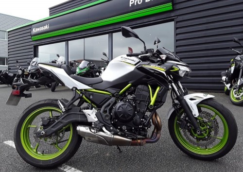 Location moto Laval Yamaha MT07 1