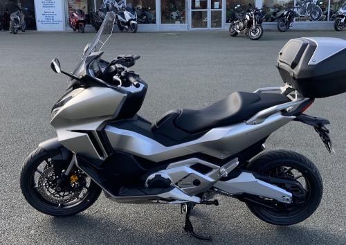 Location moto Laval Yamaha MT07 1