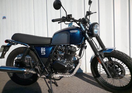 Location scooter Le Mans PIAGGIO 125 XEVO 1