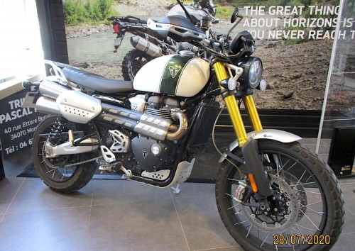 Location moto Saint-Lô Triumph Bonneville 1