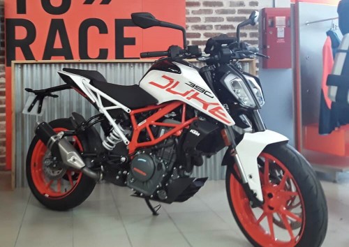Location moto Lessay KTM Duke 7