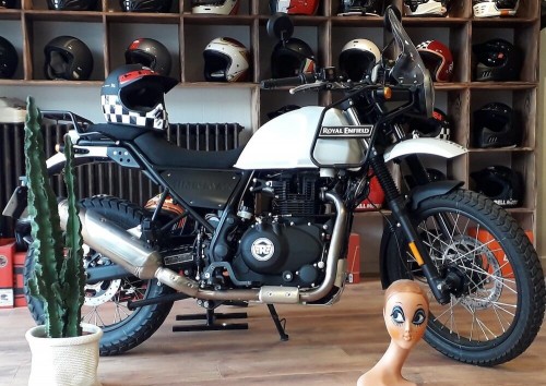 Location moto Saint-Lô Triumph Bonneville 1
