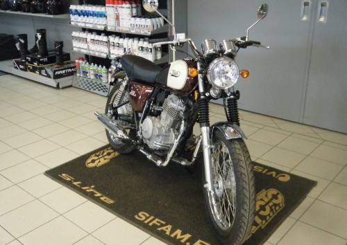 location moto bourges Royal Enfield Himalayan 410 1